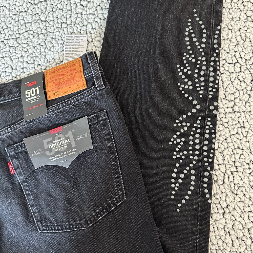 🔥Levi’s | 501 Original Cropped Woman’s Jeans Black Studded Flame Detail 31 NWT